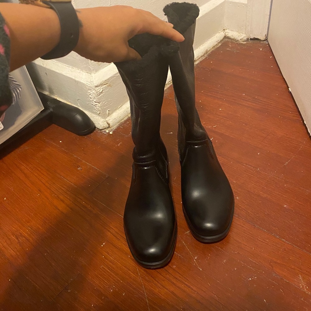 Coach boots